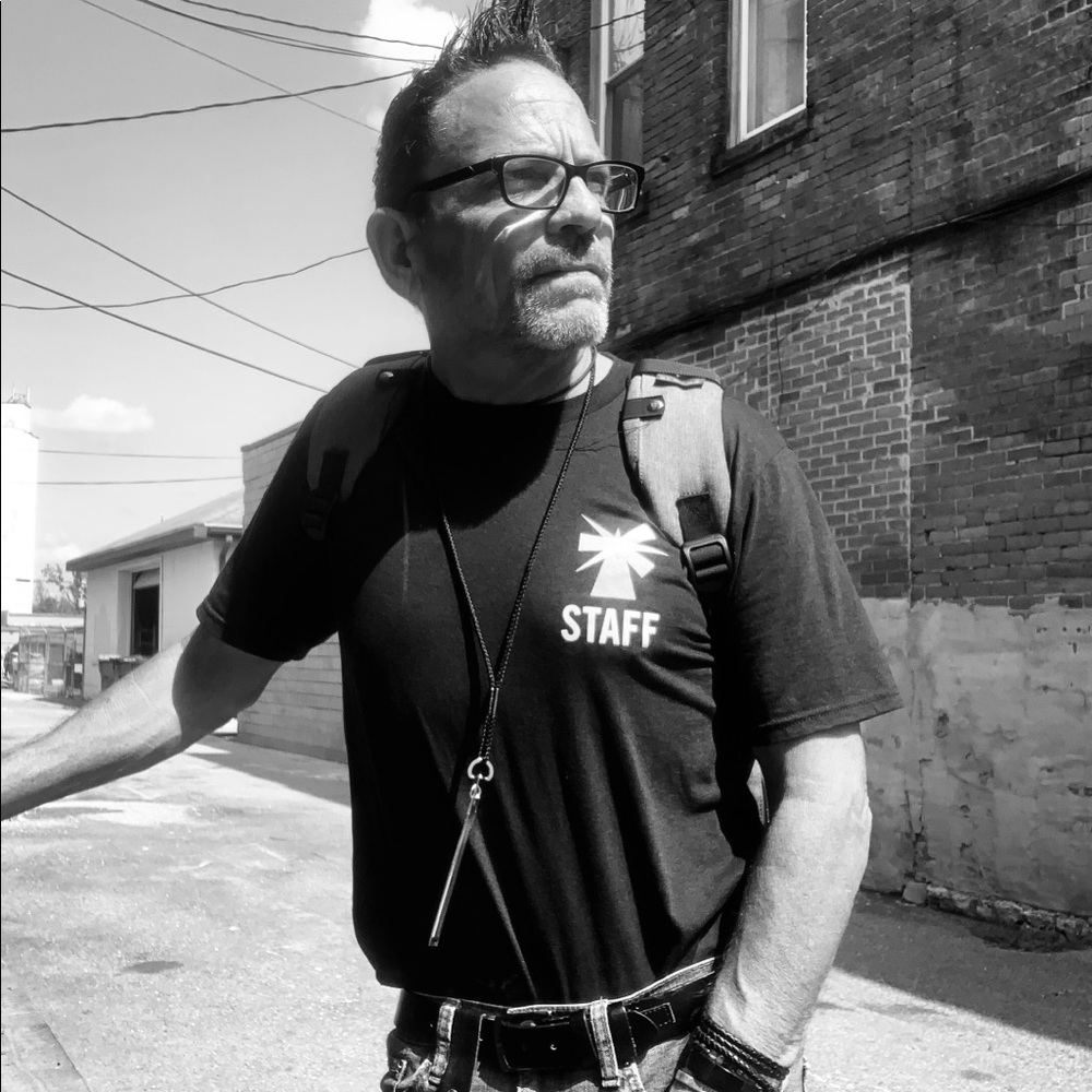 Meet your Posher, Thomas